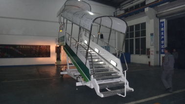 China Anti escadas íngremes do passageiro dos aviões mover-se fácil de gerencio do raio de 15000 milímetros fornecedor